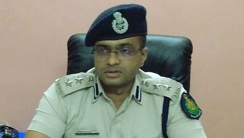 अमर नाईक यांचा खून (Murder) प्रेम प्रकरणातून (love affair) सुपारी देऊन करण्यात आल्याची माहिती दक्षिण गोवा पोलीस (South Goa Police) अधीक्षक पंकज कुमार सिंग यांनी दिली.
