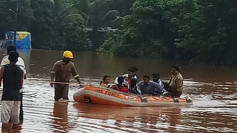 Bicholim: हरवळे आणि साळ हे दोन गाव पुराच्या विळख्यात