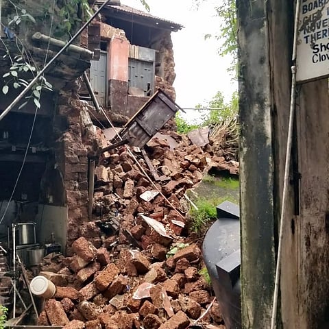 Goa: Buildings Parts Collapsed In Margaon.