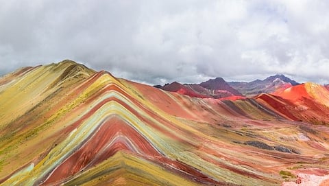 World Travel: 'या' चार ठिकाणांना एकदा नक्की भेट द्या
