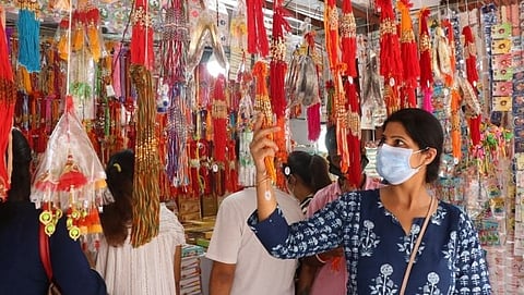 रक्षाबंधनासाठी बाजारपेठा सज्ज