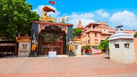 हे मंदिर श्री कृष्णाचे जन्म स्थान म्हणून ओळखले जाते. हे मंदिर गोकुळाष्टमीच्या दिवशी भाविकांनी गजबजलेले असते.