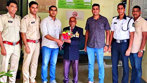 Home Guard Ravalu Gawas felicitated by Anjuna Police (Goa Police)