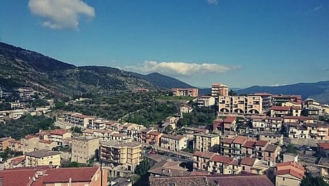 In this village of Italy, houses are being sold for only Rs 87