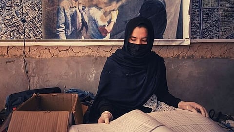 Taliban Government despite women's for back to the work