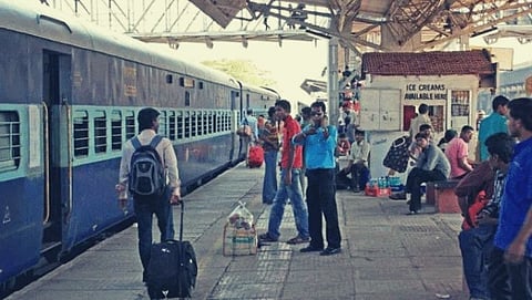 If your train is late then you get full money, know your rights and get refund like this
