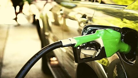Inflation on oil is not stopping, petrol crosses Rs 103 in Delhi
