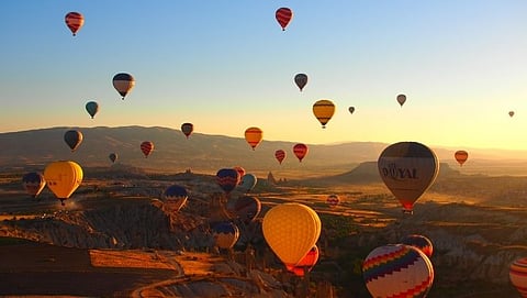 Enjoy hot air balloon ride! visit these 4 places in India