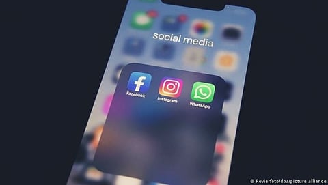 Facebook WhatsApp Instagram down Mark Zuckerberg loses 6 billion dollars
