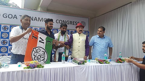 भारताचा (India) माजी फुटबॉलपटू (Footballer) डेन्झिल फ्रँको (Denzil Franco) आणि अनुभवी बॉक्सिंग (Boxing) अधिकारी लेनी द गामा (Lenny the Gamma) यांनी शनिवारी तृणमूल काँग्रेसमध्ये (Trinamool Congress) प्रवेश केला आहे.