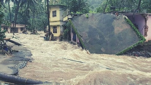 4 dies cause heavy rains in Kerala red alert in state