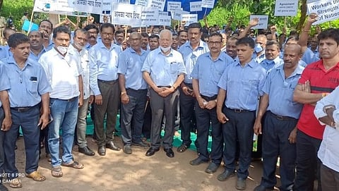 ACGL Company Workers