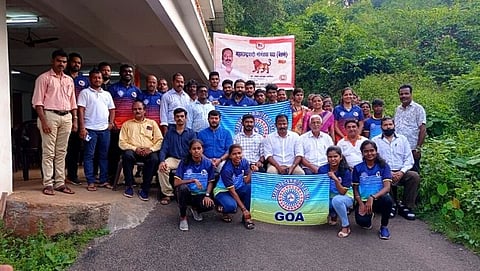 Goa Sports : दिल्ली येथे होणाऱ्या राष्ट्रीय स्पर्धेसाठी गोवा संघाला शुभेच्छा देण्यासाठी आयोजित कार्यक्रमात प्रवीण आर्लेकर व इतर