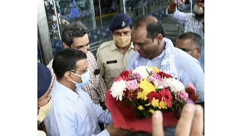 Goa Politics : टॅक्सी व्यवसायाला न्याय देण्यासाठी अरविंद केजरीवाल यांचा पुढाकार..