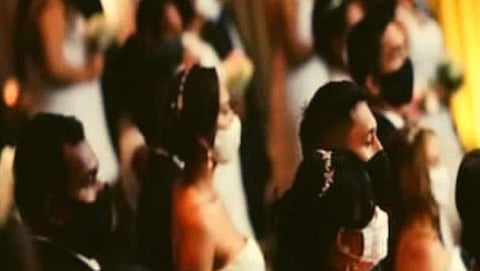 Here people call fake guests by paying money in the wedding