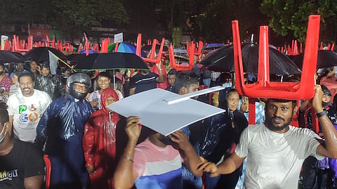 आरजीः नवोदय की शिळीच कढी?