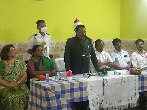 यावेळी त्याच्या सोबत त्याच्या पत्नी रीता श्रीधरन पिल्लाई (Governor Sreedharan Pillai) उपसभापती इजिदोर फर्नांडीस उपस्थित होते.