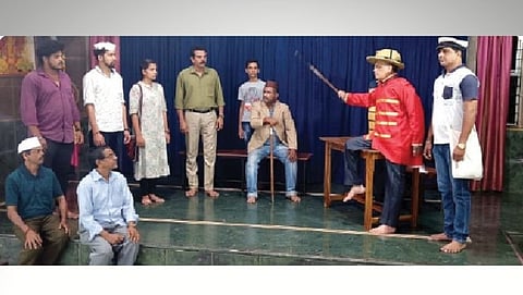 सादर आहे... जळता गोमंतक