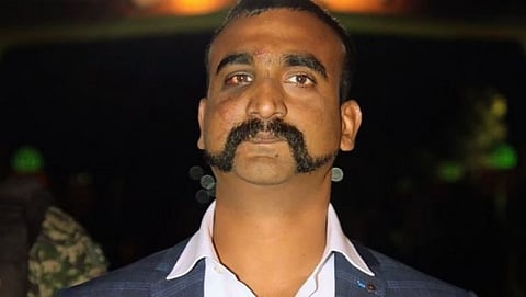 भारतीय हवाई दलाने (IAF) बुधवारी विंग कमांडर अभिनंदन वर्धमान (Abhinandan Vardhaman), यांना ग्रुप कॅप्टन (Group Captain) पदावर बढती दिली आहे.