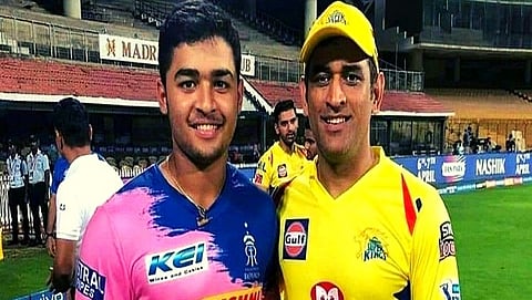 Riyan Parag & Mahendra Singh Dhoni