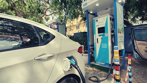 Indian Oil plat to set 2000 EV charging stations