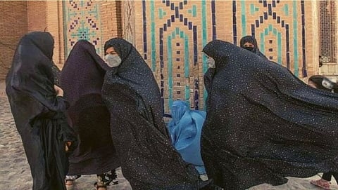 Taliban bans women traveling alone