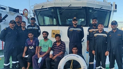 4 man on barge heading to Goa from Jaigad port are still missing