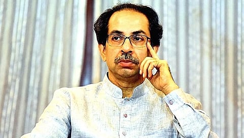 25 congress mlas opened front against thackeray government sought time to meet sonia gandhi