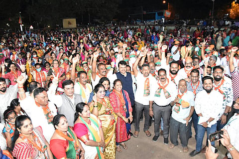 Devendra Fadnavis said BJP is party giving development scheme