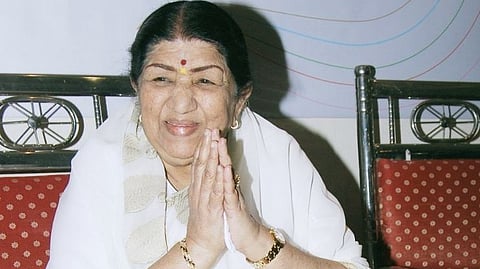 lata Mangeshkar Funeral