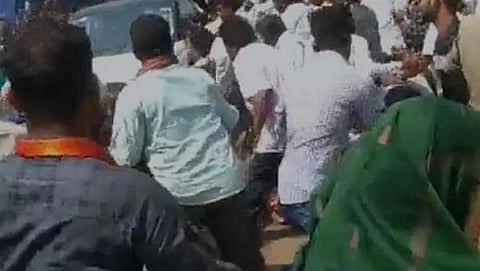 crushed the protesters with a car mob beat him in odisha