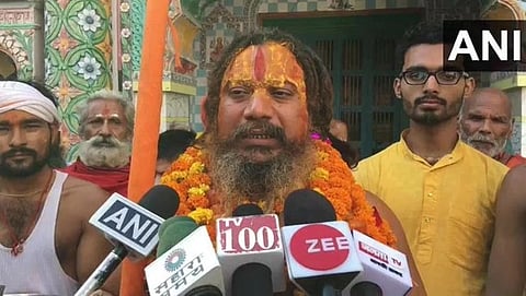 Taj Mahal Controversies, Mahant Paramahansa Das Aggressive