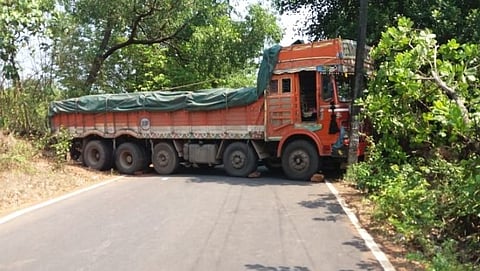 Truck Stucked on Morlem Honda Road