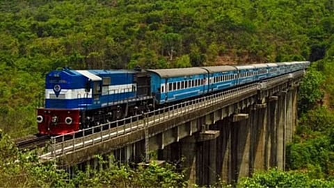 Konkan Railway: ‘गणपती स्पेशल’ गाड्याही पाच मिनिटांत फुल्ल; 800 वेटिंगनंतर रिझर्व्हेशन सेवा बंद