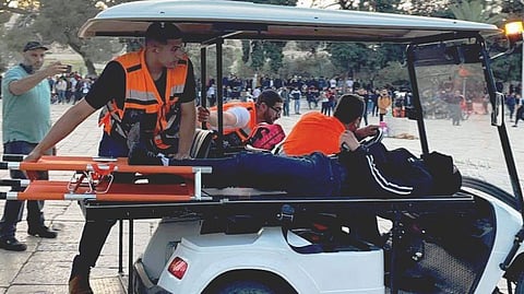 Jews attack worshipers at Al-Aqsa Mosque