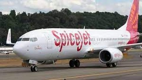 Accident of SpiceJet flight in Mumbai