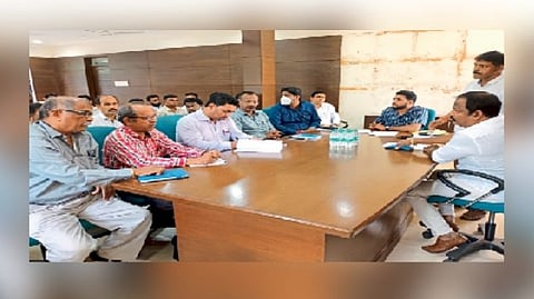 Meeting of Praveen Arlekar for pre-monsoon works