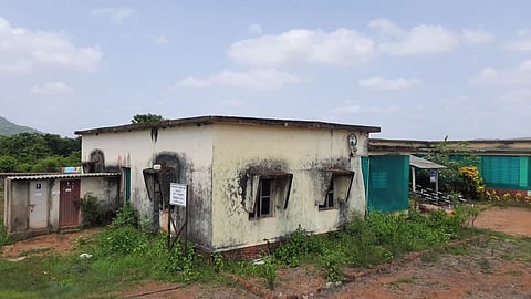 Sal School in bad condition