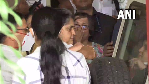 Gujarat ATS detained and took activist Teesta Setalvad to Santacruz police station in Mumbai
