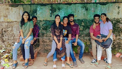 kerala students laptop protest
