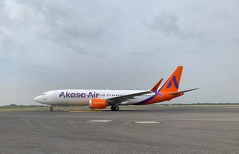 Akasa Air: राकेश झुनझुनवाला यांच्या 'अकासा एअर'ची पहिली हवाई यात्रा