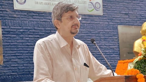 Dr. Samir V.Kamat