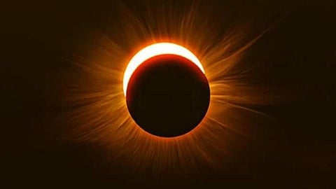 Chandra Grahan 2022 Date Time