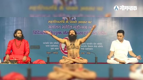Ramdev baba with Goa Cm And Brahmeshanand Acharya Swamiji