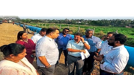 Minister Rohan Khanwte inspected the work along with Salgaon MLA Kedar Naik.