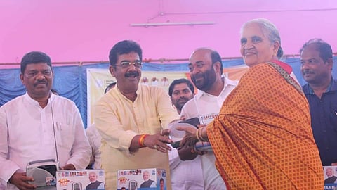 Distributed 100 Radio to people of Sanvordem Constituency