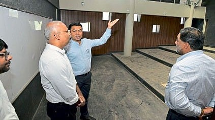 Dr.Pramod Sawant