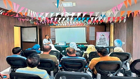 Akshaya Naik guiding citizens in a program organized in the municipality