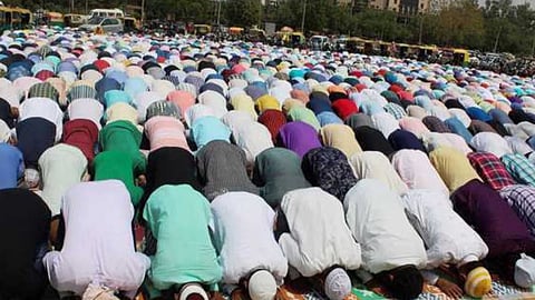 Road Side Namaz