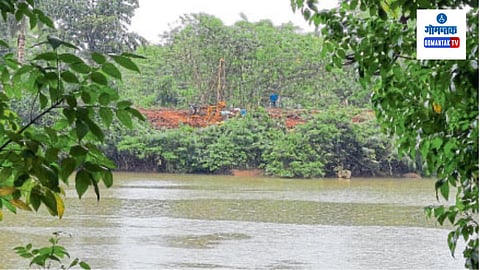 villagers strike to build khandepar dam water supply home land